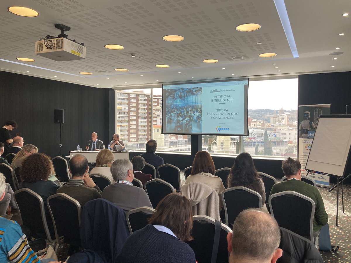 Gracias, Francesc Xavier Güell por tus inspiradoras palabras en la LXV Asamblea de AESECE. 
¡Empezamos!
#aesece2025
#bachilleratoconcertado
#IAhoraqué?
#IA
