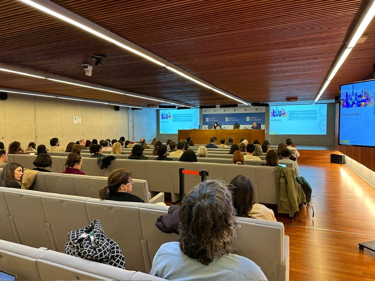 FECYT_Ciencia's tweet image. ➡Compartimos las oportunidades de financiación y convocatorias del #Cluster2 de @HorizonteEuropa Cultura, Creatividad y Sociedad Inclusiva y el programa #WIDERA en la Jornada informativa organizada por la @axenciaGAIN.