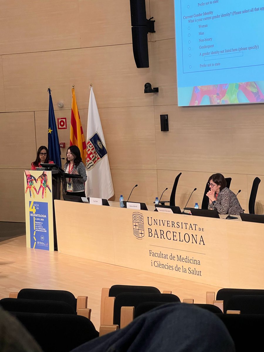ARCat (@gruparcat) on Twitter photo A la taula del <a href="/GrupARCat/">ARCat</a> de la #DiadaReuma25 <a href="/SCReuma/">Societat Catalana de Reumatologia</a>, s’ha parlat sobre “Les diferències de gènere en l’AR”.
🔹Els Fx de risc són diferents entre els H i les D.
🔹La resposta als iTNF i la probabilitat de remissió és menor en les D.
Dres. <a href="/HelenaBorrell1/">Helena Borrell ||*||</a> i <a href="/hyepark_reuma/">Hye S</a> A la taula del <a href="/GrupARCat/">ARCat</a> de la #DiadaReuma25 <a href="/SCReuma/">Societat Catalana de Reumatologia</a>, s’ha parlat sobre “Les diferències de gènere en l’AR”.
🔹Els Fx de risc són diferents entre els H i les D.
🔹La resposta als iTNF i la probabilitat de remissió és menor en les D.
Dres. <a href="/HelenaBorrell1/">Helena Borrell ||*||</a> i <a href="/hyepark_reuma/">Hye S</a>