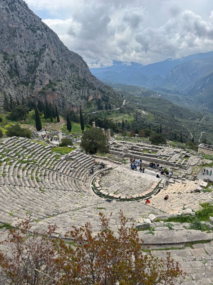 Pinarello_Q36_5's tweet photo. 🇬🇷 #HellasTour
Our team added some culture to their stay in Greece because Delphi is stunning!
Now it's time for stage 3, which is another opportunity for the fast men of the bunch.
#racingthefuture https://t.co/Mim0DmYGic