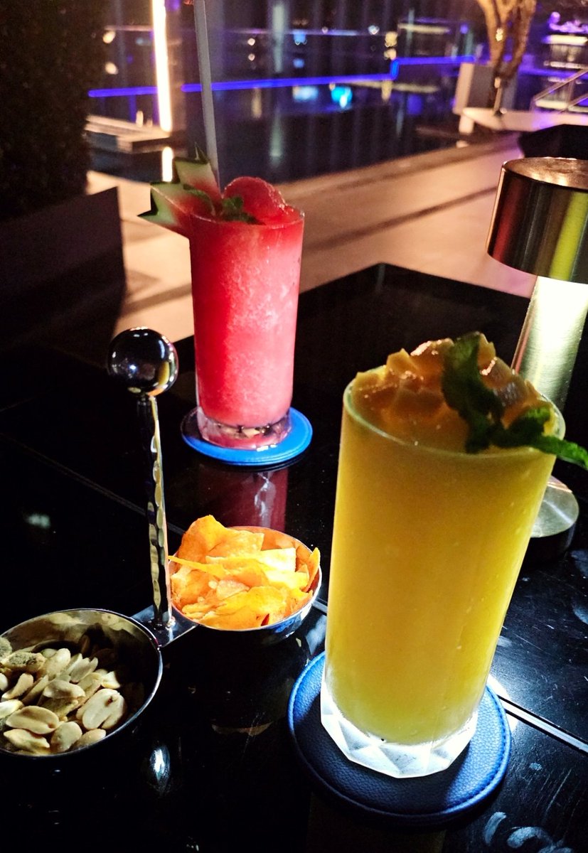 ขอบคุณครับ.. ที่ผ่านเข้ามาในชีวิต😊
หากเธอไม่ได้รักเลย 
แค่ขอข้างข้างหัวใจ
...ให้ฉันได้ยืนต่อไปเพื่อรักเธอ💕