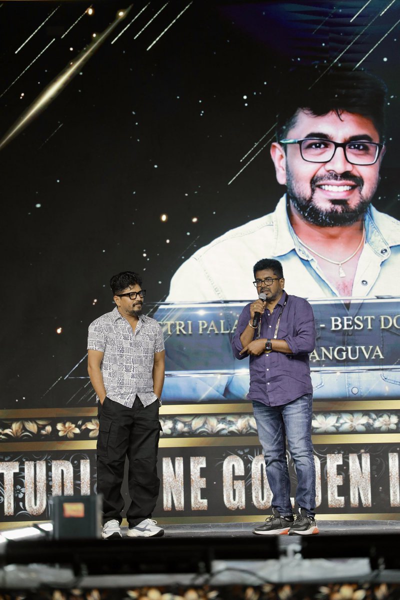 Vetrivel (@vetrivisuals) on Twitter photo Honored to receive the Studio One Golden Icon Award for Best DOP of the Year for #Kanguva!
Even more special receiving it from National Award-winning DOP <a href="/dop_ravivarman/">Ravi Varman.ASC.ISC</a> Sir.
Big thanks to <a href="/directorsiva/">siva+director</a> <a href="/Suriya_offl/">Suriya Sivakumar</a> Sir <a href="/StudioGreen2/">Studio Green</a> <a href="/DoneChannel1/">Done Channel</a> and the entire team 🙏🙏 Honored to receive the Studio One Golden Icon Award for Best DOP of the Year for #Kanguva!
Even more special receiving it from National Award-winning DOP <a href="/dop_ravivarman/">Ravi Varman.ASC.ISC</a> Sir.
Big thanks to <a href="/directorsiva/">siva+director</a> <a href="/Suriya_offl/">Suriya Sivakumar</a> Sir <a href="/StudioGreen2/">Studio Green</a> <a href="/DoneChannel1/">Done Channel</a> and the entire team 🙏🙏