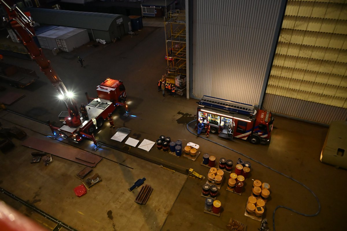 Brandweer Delfzijl oefende afgelopen woensdag met de BHV van Niestern Sander #veiligheidsregiogroningen #brandweerdelfzijl
