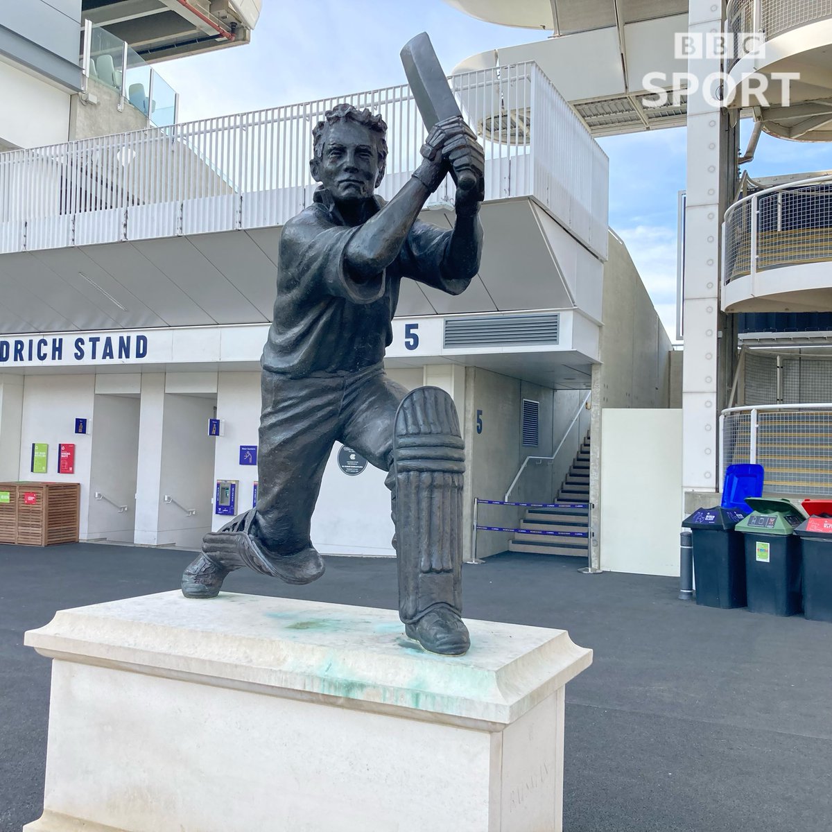 Once again we’ll bring you commentary on every <a href="/lancscricket/">Lancashire Cricket</a> <a href="/CountyChamp/">Rothesay County Championship</a> game. 

We start <a href="/HomeOfCricket/">Lord's Cricket Ground</a> this week.

Join us via <a href="/BBCSport/">BBC Sport</a> website &amp; app.

Plus on smart speaker via <a href="/BBCSounds/">BBC Sounds</a> 

Listen Live: bbc.in/3FTh8VU

#bbccricket