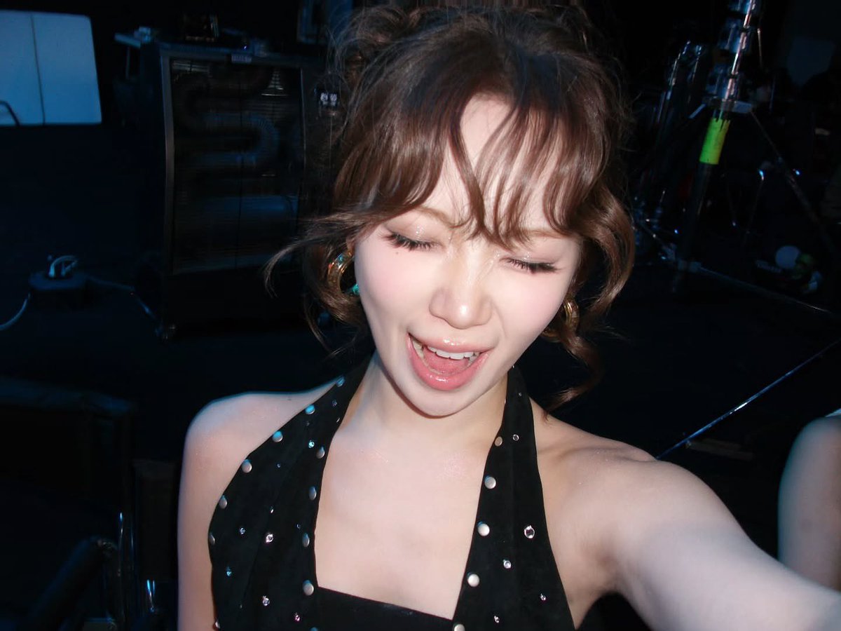 kim chaewon pics tweet media