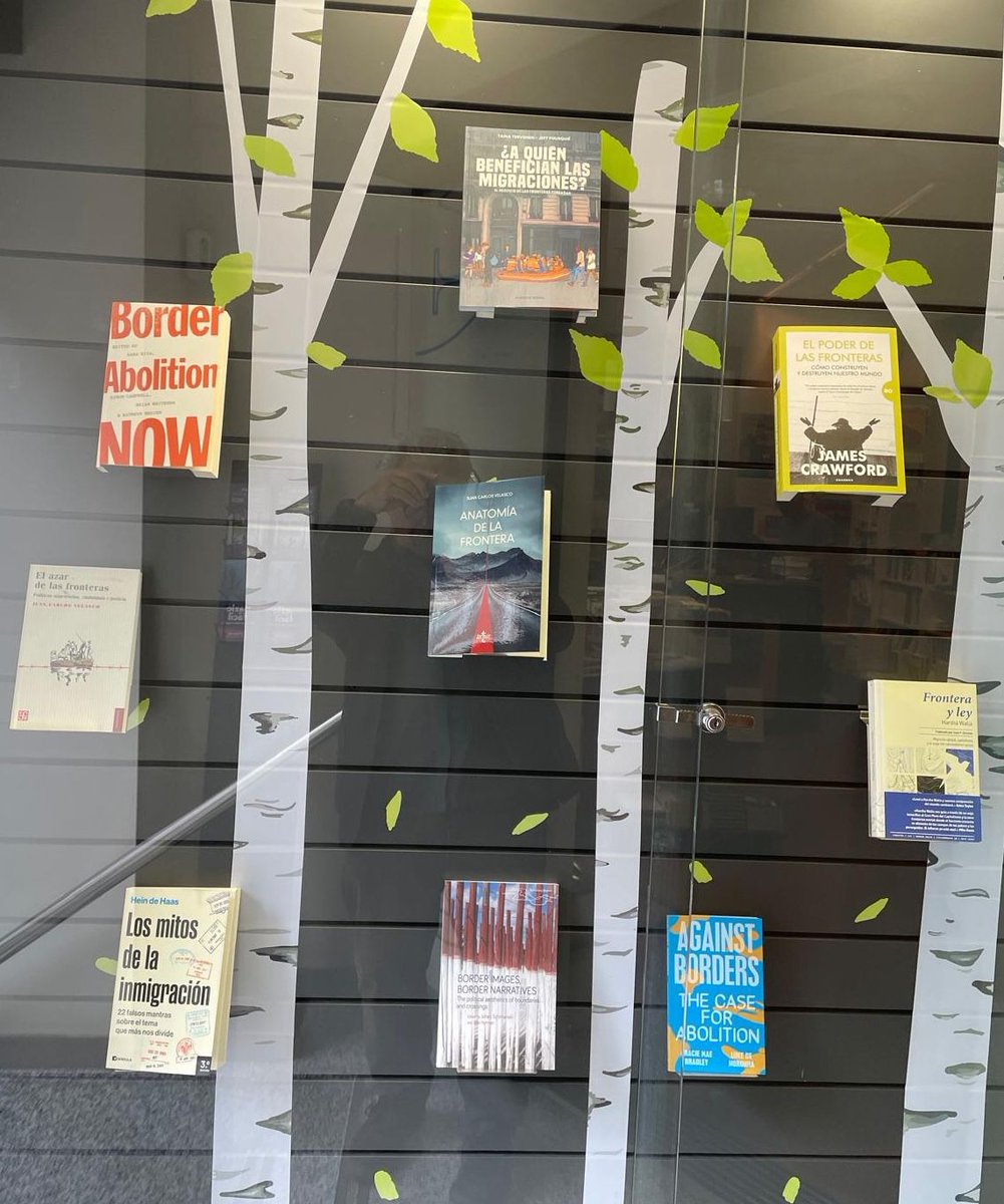 Astrid Wagner (@astridw_csic) on Twitter photo “Fronteras en el escaparate” – Libros para pensar unas fronteras que de nuevo se nos imponen. <a href="/marcialpons/">Marcial Pons Librero 📚</a> <a href="/IFS_CSIC/">Instituto de Filosofía (CSIC)</a> <a href="/CCHS_CSIC/">Ciencias Humanas y Sociales (CCHS - CSIC)</a> <a href="/Bibtntcsic/">BibliotecaTNT (CSIC)</a> “Fronteras en el escaparate” – Libros para pensar unas fronteras que de nuevo se nos imponen. <a href="/marcialpons/">Marcial Pons Librero 📚</a> <a href="/IFS_CSIC/">Instituto de Filosofía (CSIC)</a> <a href="/CCHS_CSIC/">Ciencias Humanas y Sociales (CCHS - CSIC)</a> <a href="/Bibtntcsic/">BibliotecaTNT (CSIC)</a>
