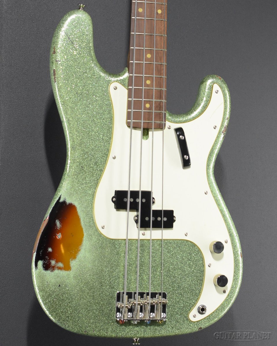 bass_gp's tweet photo. 【べースプラネット2F】
本日ご紹介のOlinto Bassはこちらです👇
Olinto by La Bella 4-String P Bass -Seafoam Green Sparkle over 3-Tone Burst/Relic-【3.74kg】【2023/USED】
https://t.co/26jfhnYUms
ローステッドのアルダーボディ＆メイプルネックにマダガスカルローズウッド指板も素敵です。 https://t.co/pzgHbRqRvF