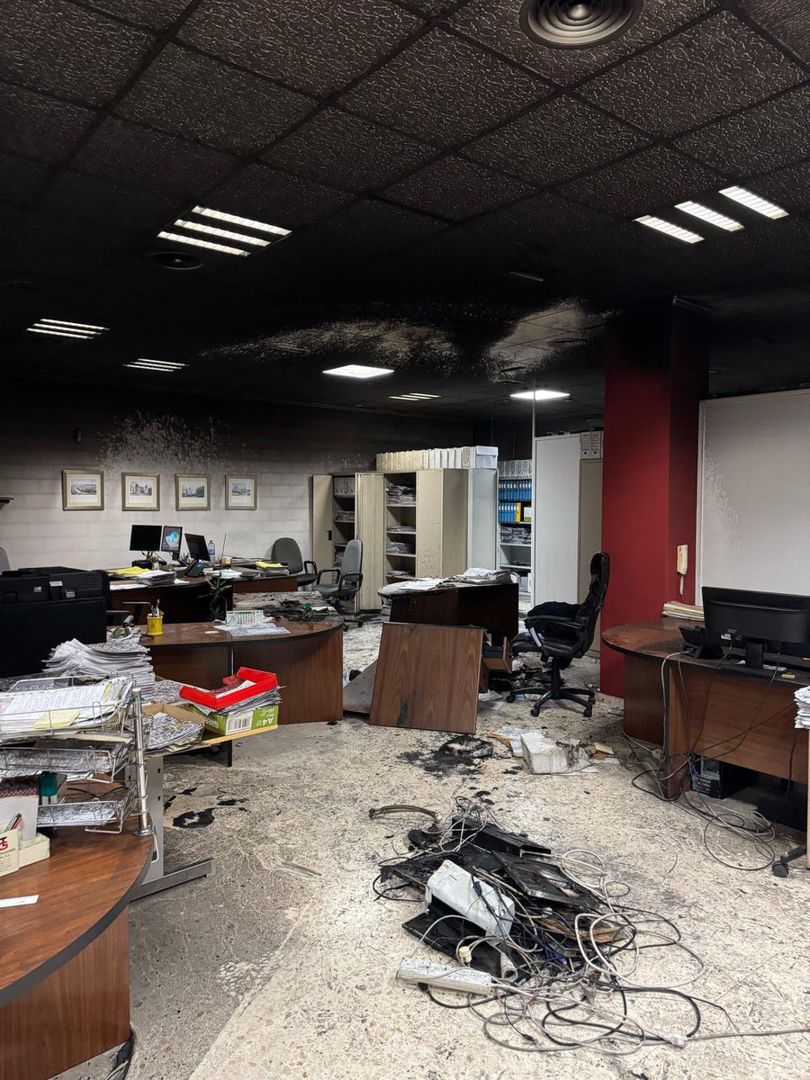 RegistradoresCV's tweet image. El incendio en el #registro de la #propiedad de Gandia 1 no afecta al servicio de notas online, por lo que la firma de compraventas, hipotecas y otros documentos en las notarías no se retrasa #ServicioPúblico @Registrador_es