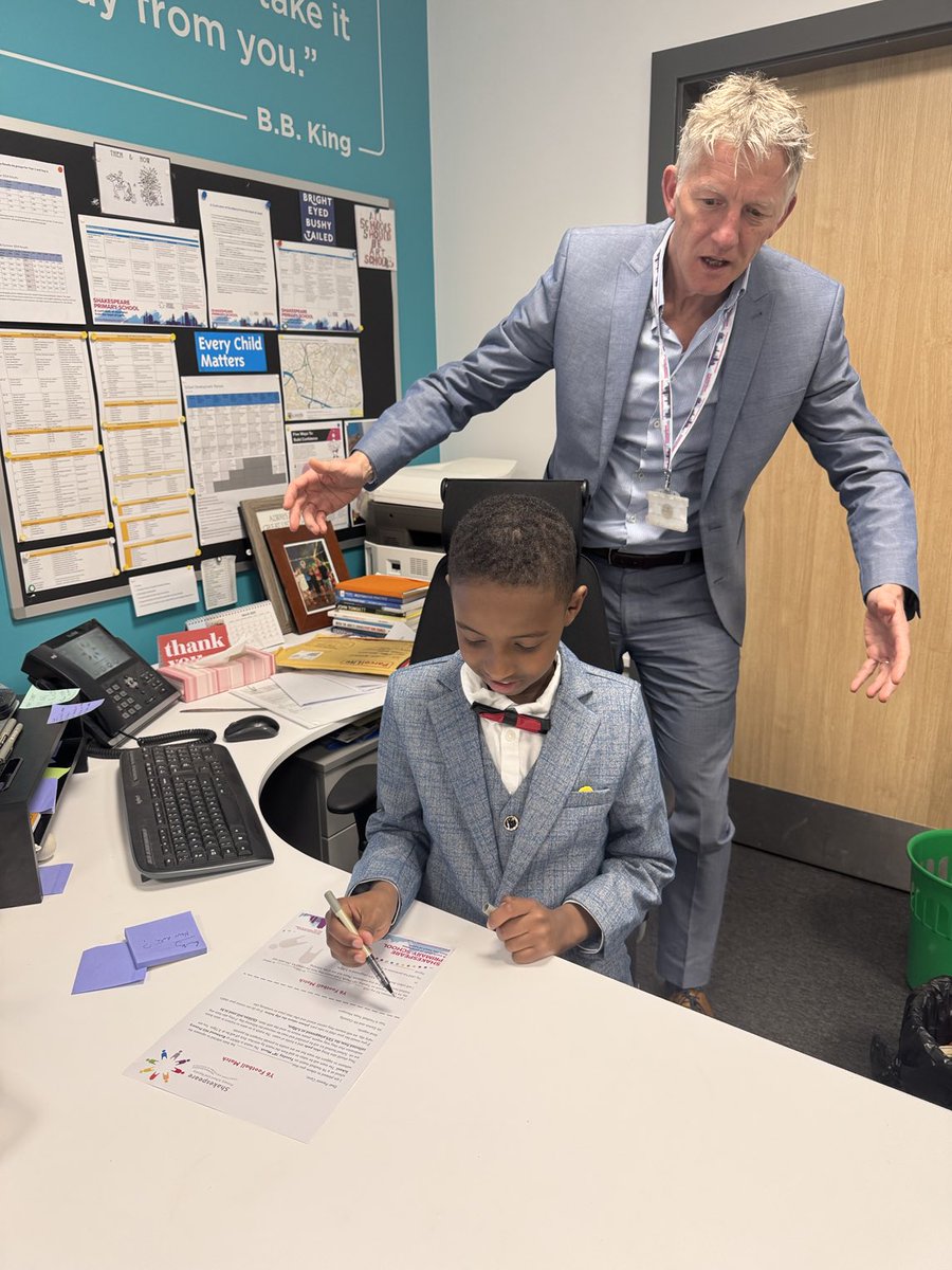 BREAKING NEWS: There is a new Head Teacher running Shakespeare Primary School!! 😳 The new Head has got straight down to business introducing extra playtime’s and double portions of pudding.😀😀