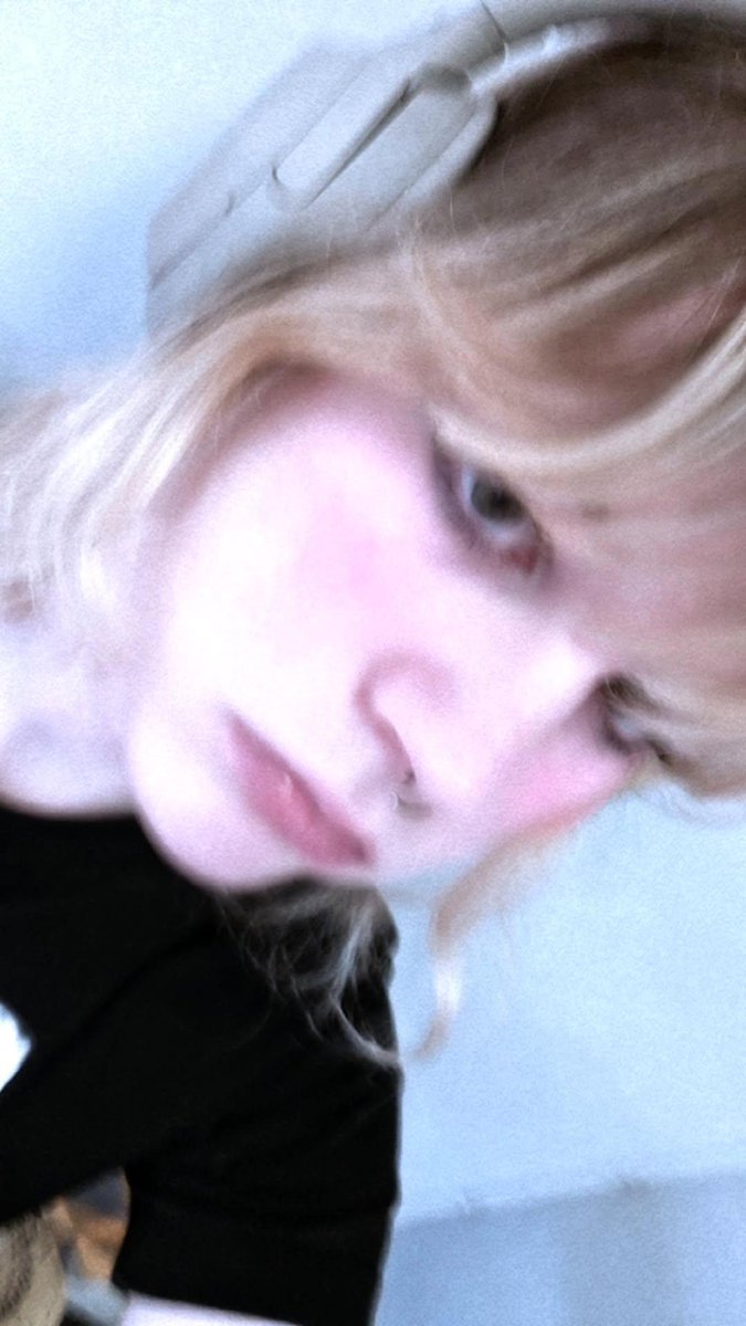 face behind the avi😴