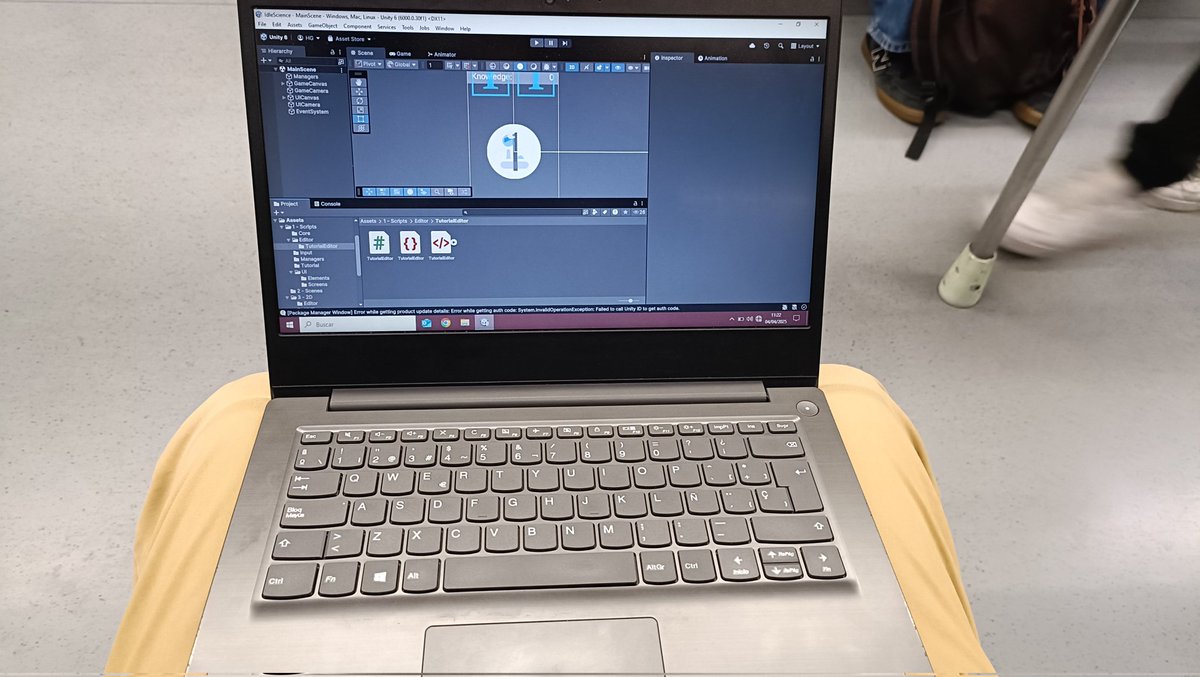 When you are a #IndieDev but you only have time to work on your way to your regular job 😅

#gamedev #indiegames #unity