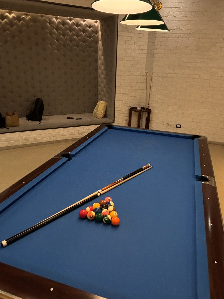 17_Kat4's tweet photo. 🎉Just won my first pool match !!! https://t.co/FXQeaOOTiI