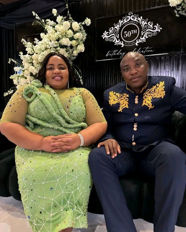 blackexcel10's tweet image. This is the only woman who can stand with Mseleku otherwise the rest are gold-diggers 
#fypシ #InCaseYouMissedIt