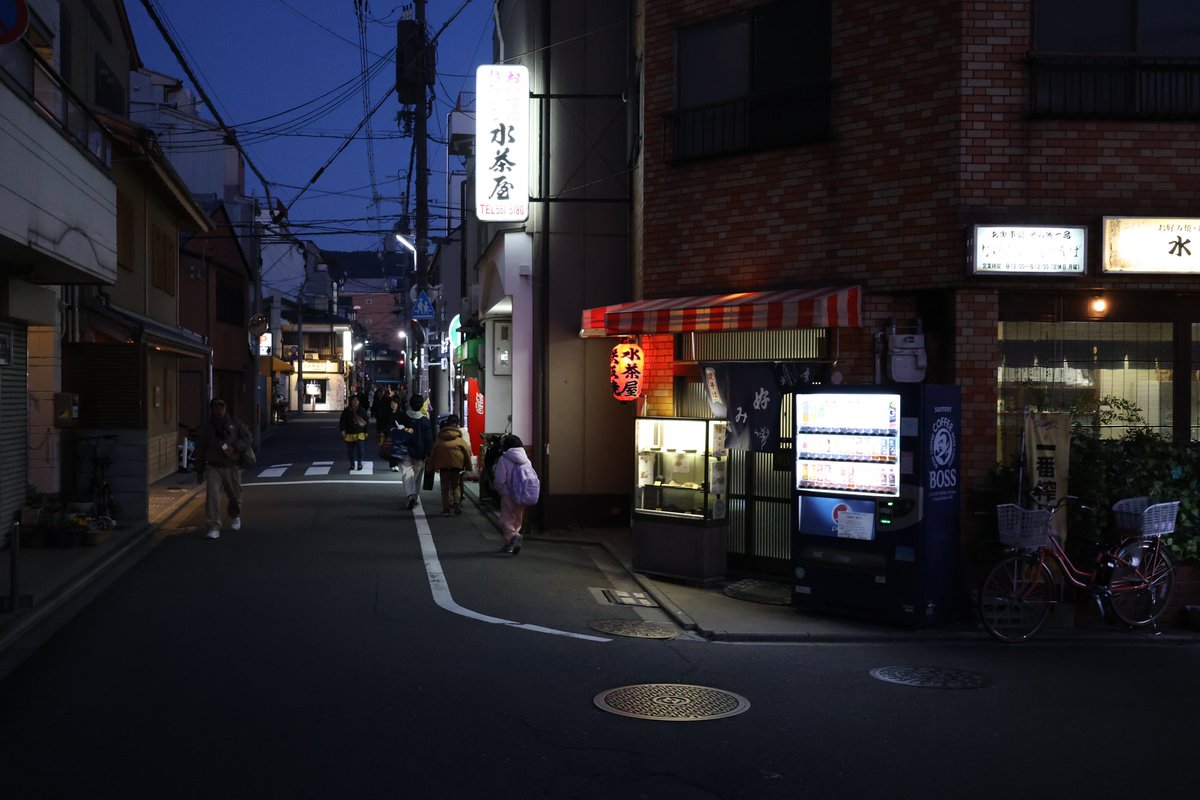 六 tweet media