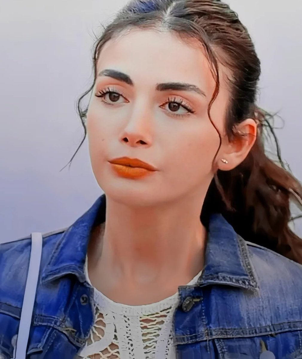 KresticSevala's tweet photo. #feraye 💙🤍
ÖzgeYağız #ÖzgeYağız https://t.co/cpxuYX8h4S