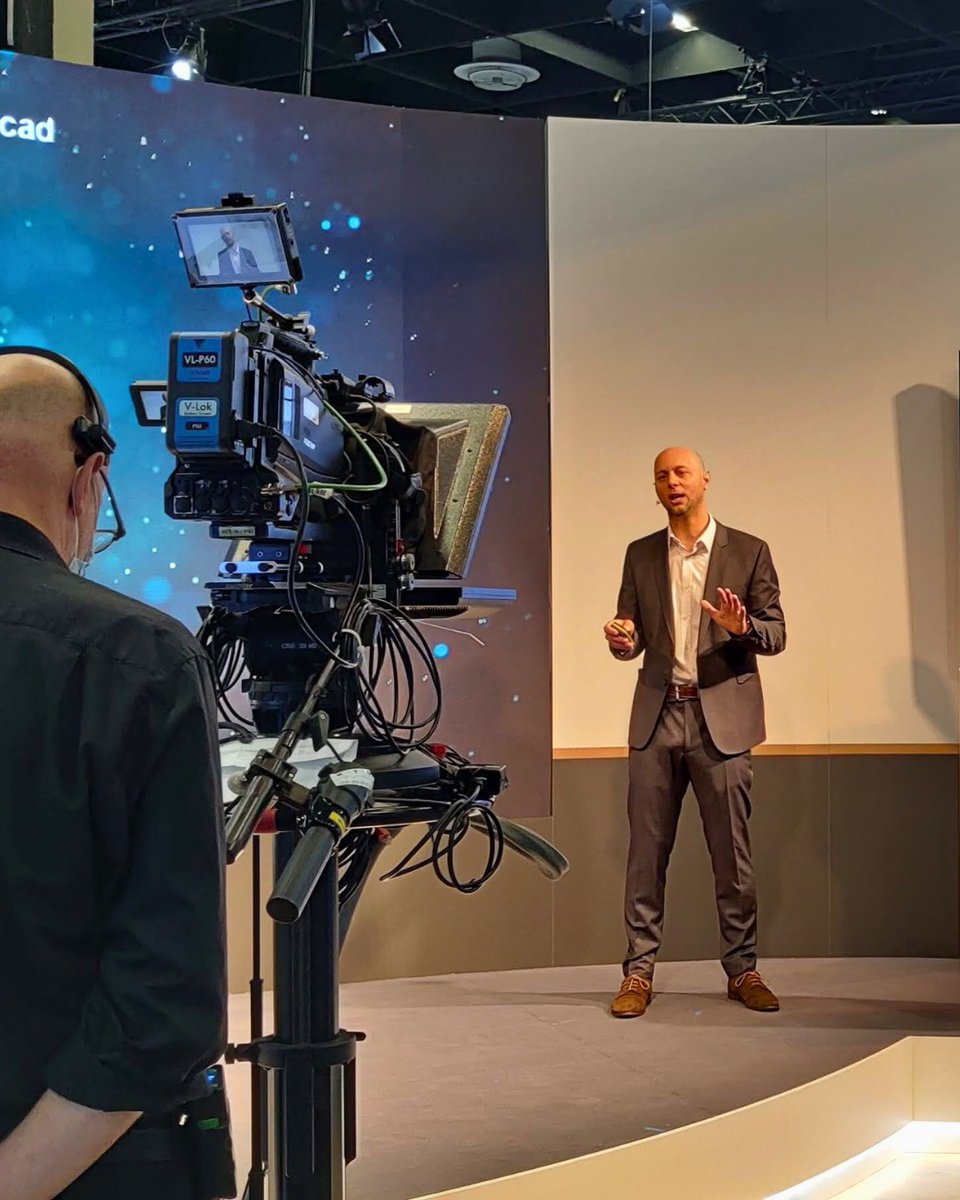 Speaking on stage or on screen? With the right prep, anyone can deliver like a pro.

🎤 Know your key points
🖥️ Rehearse with your tech
🎯 Keep it punchy
🎬 And leave the AV to us – mics, slides, cameras, livestreams – we’ve got your back.

#Stream7 #SpeakerTips