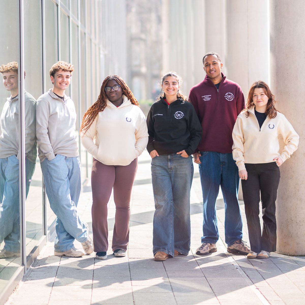 cardiffstudents's tweet image. At long last, we can now reveal ✨the official✨ designs for this year’s Graduation merch!

So get ready to secure yours, save the date and get ready for the big drop-
⏰12pm
📅11th April 2025
📍shop.cardiffstudents.com

#CardiffGrad