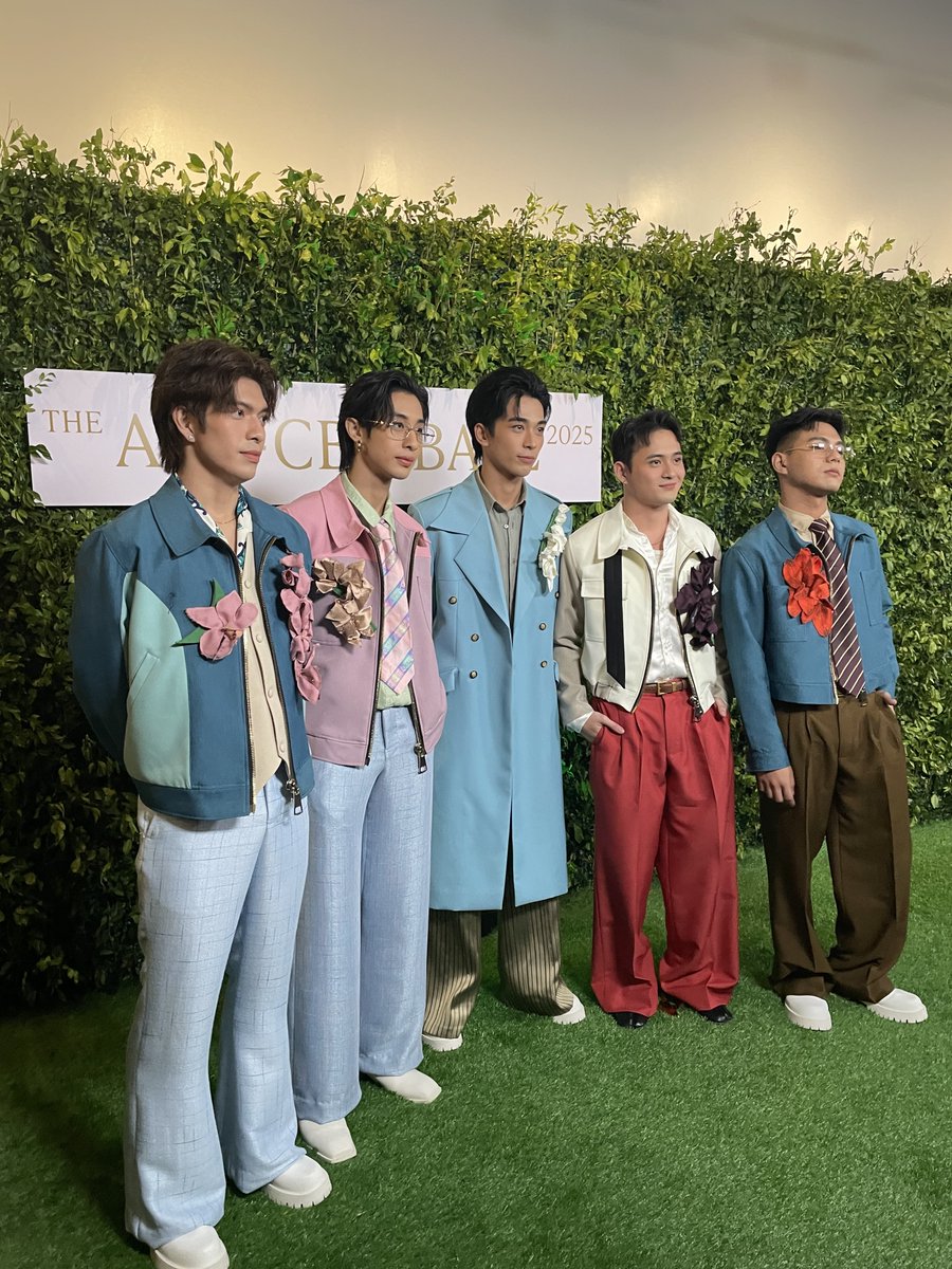 philstarlife's tweet photo. The members of #BGYO turn heads as they arrive on the red carpet for the #ABSCBNBall2025. (📸: Patricia Geminiano/ PhilSTAR L!fe) https://t.co/rckw3FCXHG