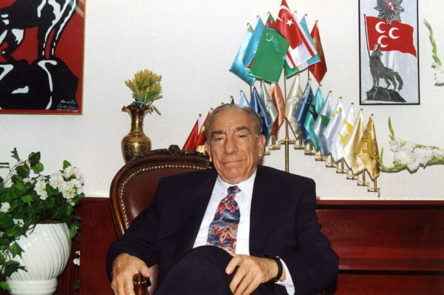 BAŞBUĞUMUZ ALPARSLAN TÜRKEŞ’İ RAHMET, MİNNET VE ŞÜKRANLA ANIYORUZ

Türk milletinin varlık ve bekâ mücadelesinin kutlu lideri, Milliyetçi-Ülkücü Hareket’in Başbuğu Alparslan Türkeş’i, ebediyete irtihalinin 28. yılında rahmet, minnet ve şükranla yâd ediyoruz.

Başbuğ Alparslan