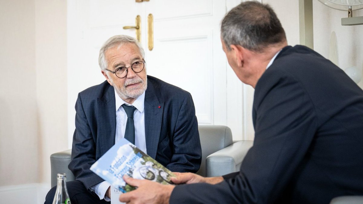 François Rebsamen tweet media