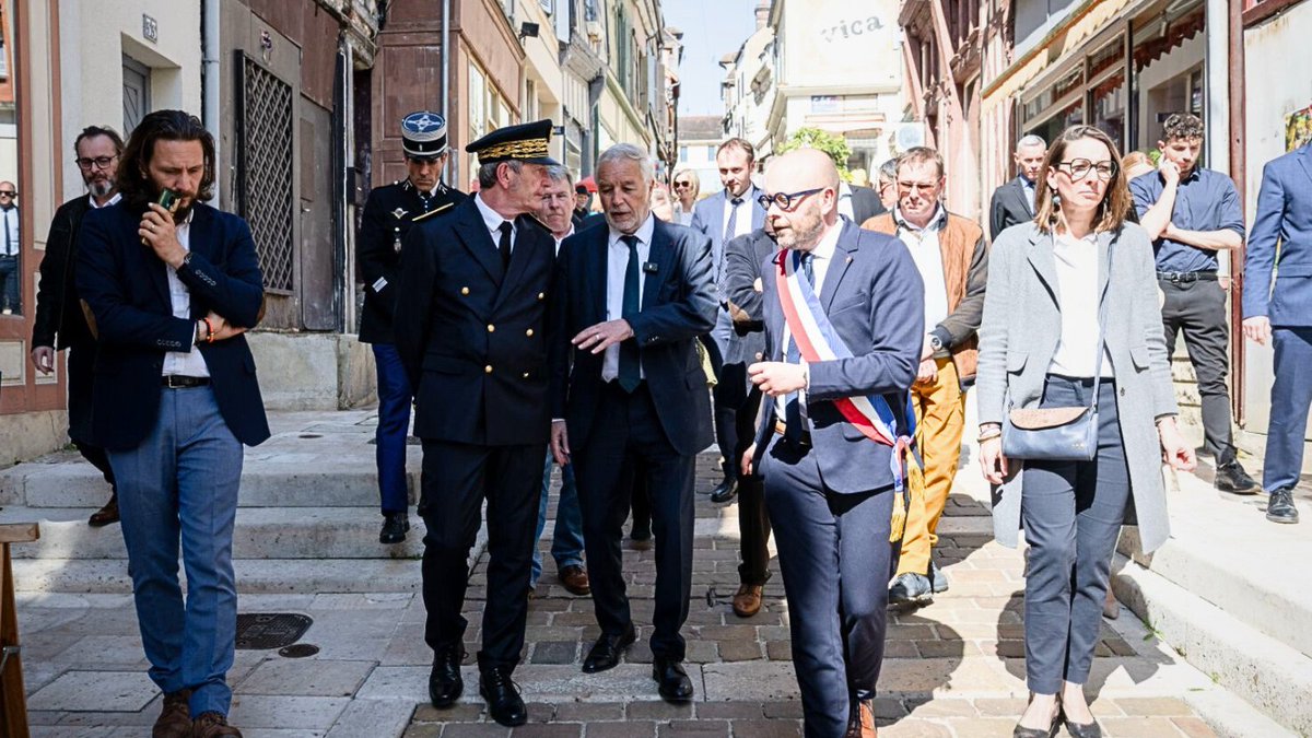 François Rebsamen tweet media