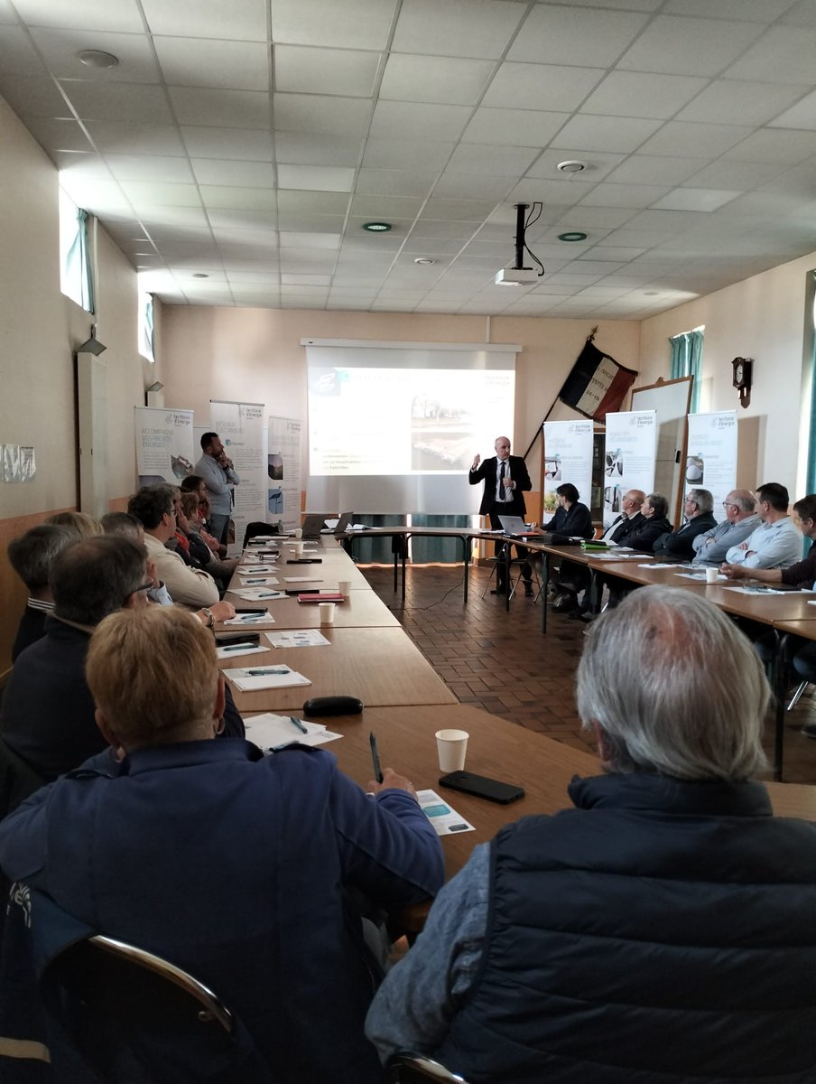 🔴 En direct des Rencontres TEM
<a href="/Energie_Mayenne/">Territoire d'Énergie Mayenne 💡</a> rencontrent les élus de la com com
<a href="/lescoevrons/">Les Coëvrons</a> pr présenter l'accompagnement &amp; les activités du syndicat d'énergie
📅Prochaine Rencontre 16/04 #MayenneCommunauté