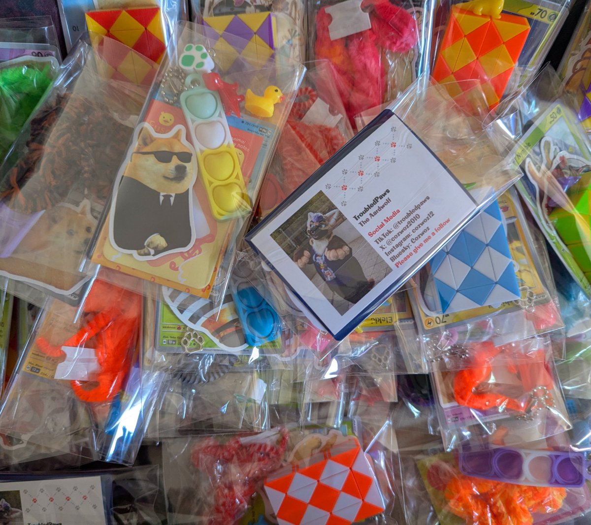 Coz (troubled paws) (@cozwoz2010) on Twitter photo Getting packs ready to give out free at confuzzled <a href="/cfconvention/">ConFuzzled</a> #confuzzled #cfz #cfz25 #confuzzled2025 Getting packs ready to give out free at confuzzled <a href="/cfconvention/">ConFuzzled</a> #confuzzled #cfz #cfz25 #confuzzled2025
