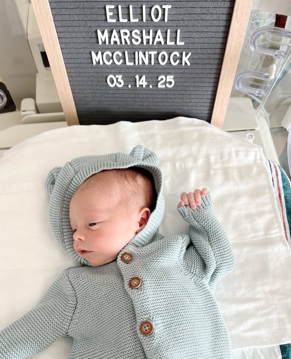 Eminem now is officially a grandfather🥳his daughter Hailie Jade and her husband Evan McClintock just had a baby, Elliot Marshall McClintock, born on March 14, 2025👶🏻❤️❤️❤️❤️