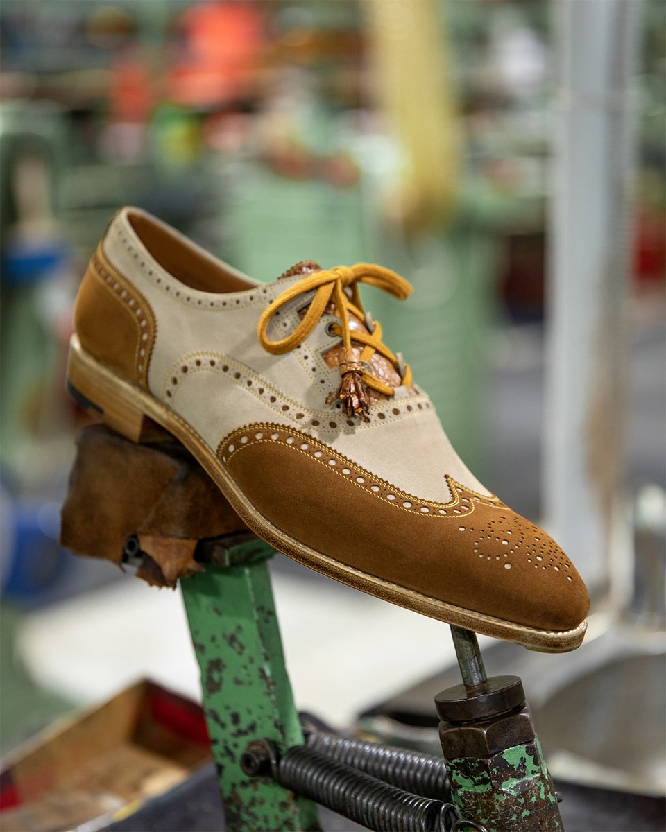 carminashoemake's tweet photo. Oxford shoes, reimagined.
A symbol of refinement, now made to your exact specifications.
This week, enjoy 25% off our customization service.
#CarminaShoemaker #CustomWeekend #OxfordShoes #HandmadeShoes #MadeToOrder #Shoemaking https://t.co/pdDlMgSVOB