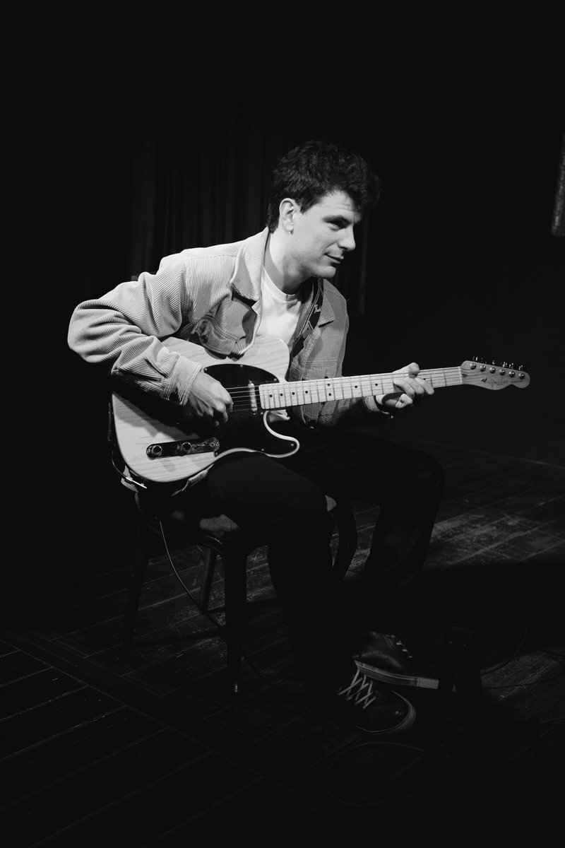 Divendres 11 d'abril estrenem nou tema: "Estrella Perdida" (clip included 😎). No os lo perdáis💫⭐️