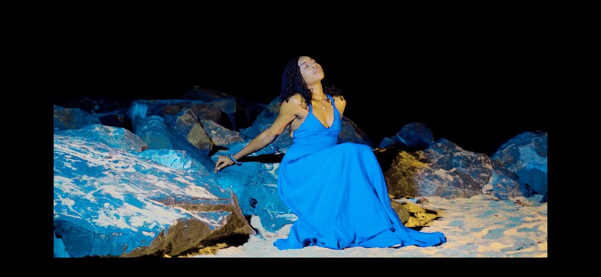 queeneffGuin's tweet photo. Vers la rédemption 💪💪♥️ 

#ndeysane_221  
#ndeysane    La chanson du changement. 

Quand les choses sont vraies, elles n’ont pas besoin de bruit. https://t.co/vJM1vLwRyA