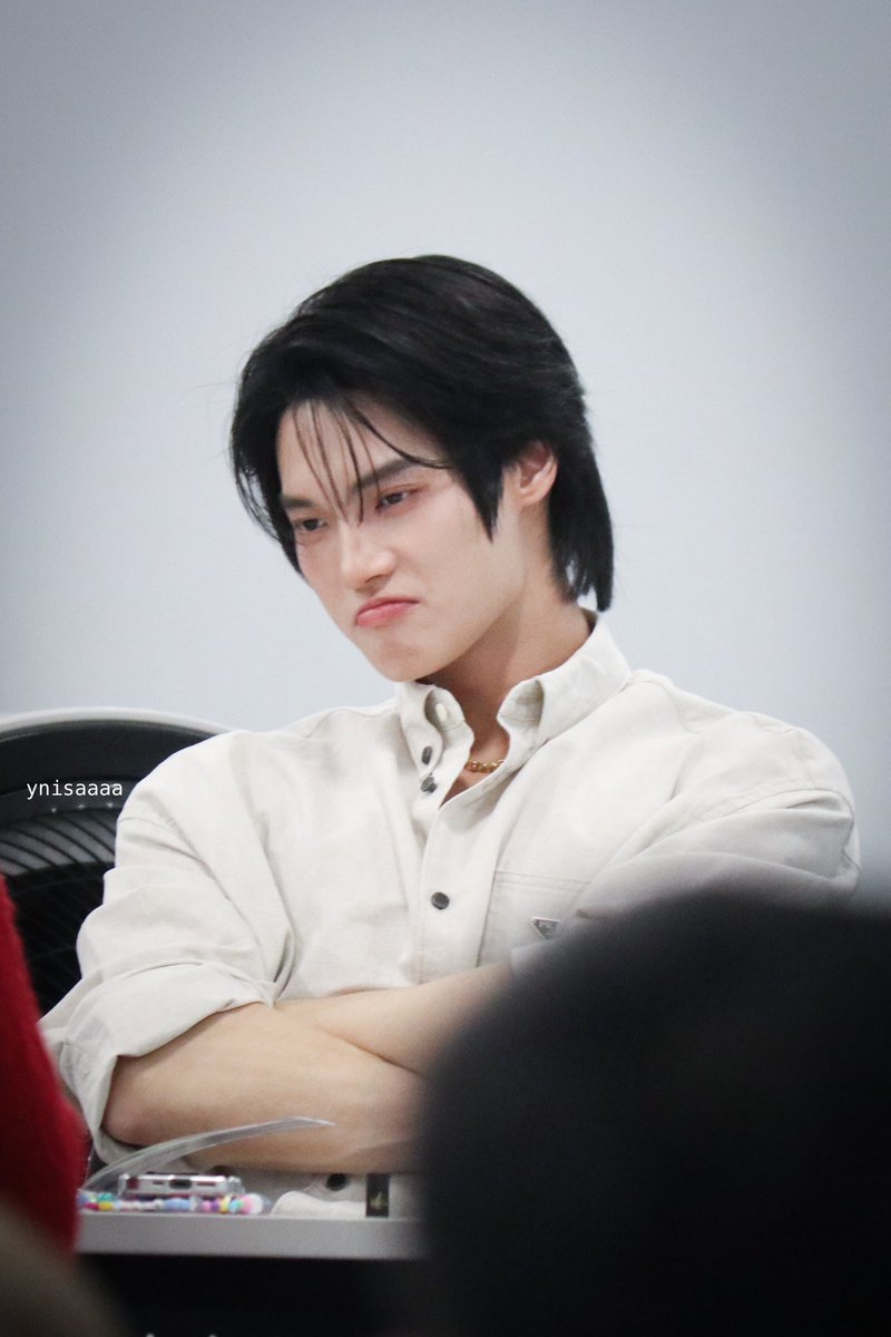 งอนแม่🙂‍↔️

WIN 1ST FAN SIGN 
#BKKIBF2025xWIN
#winmetawin