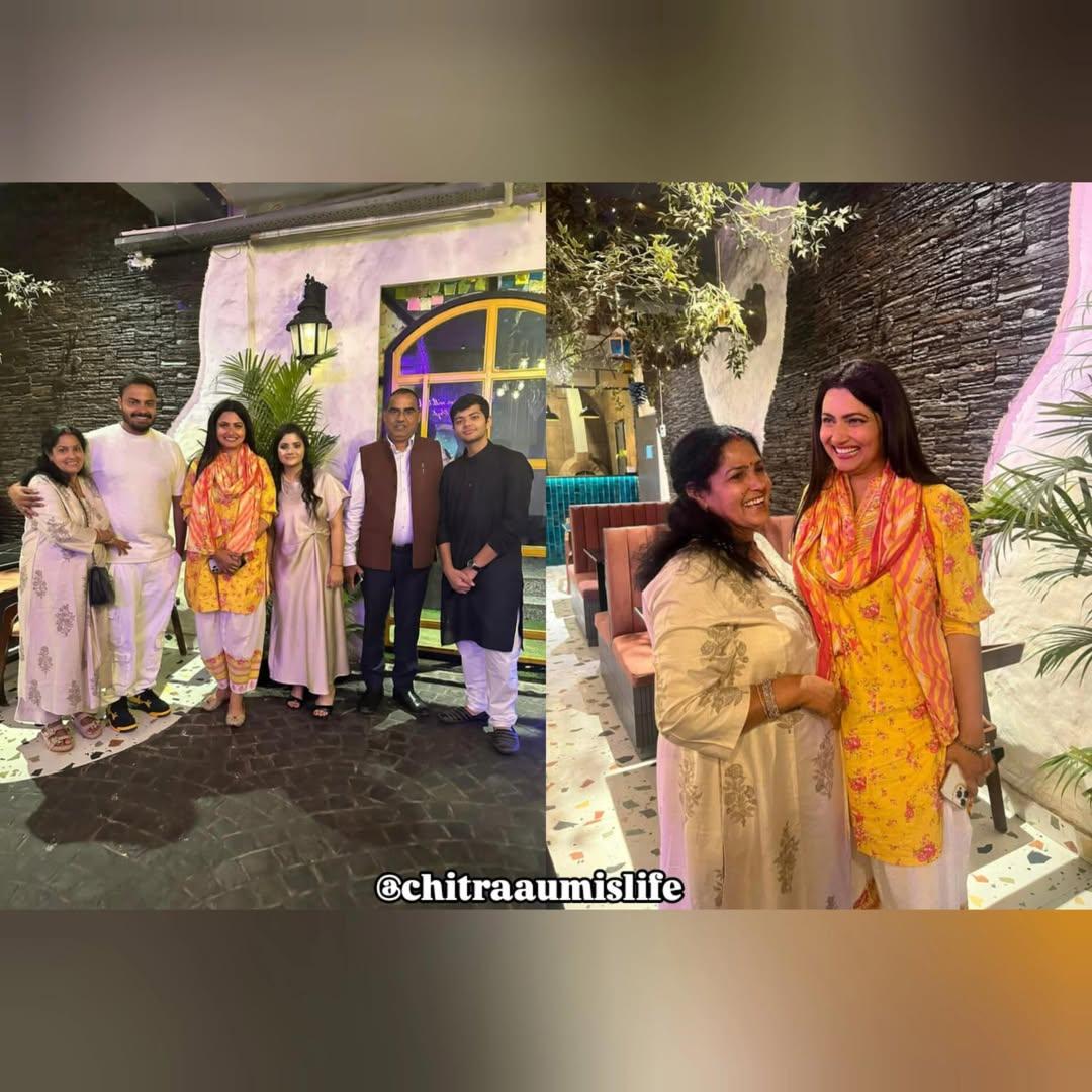 Chitraaumislife's tweet photo. #Throwback #AboutMarch
At #AbhinavPandey Birthday Celebration
🎉 @Abhinav_Pan
@chitraaum ❤✨
#Chitra #ChitraTripathi #lallantop #ABP #ABPNews #Birthday #ChitraTripathiOnABP https://t.co/PIjBU4TikF