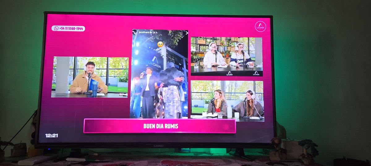 MartinnBustos's tweet photo. @lacasadelstream. @TiniStoessel https://t.co/xdP2S40nxj