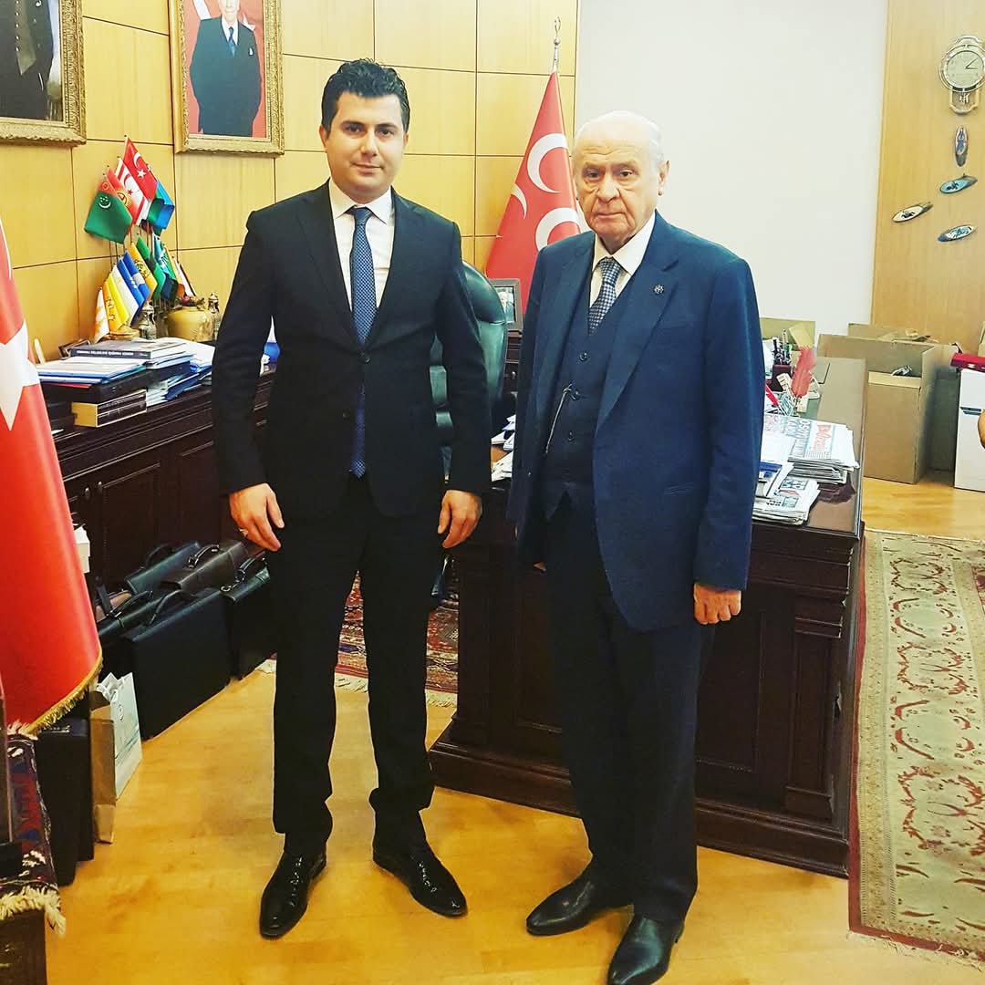 Ulu kocaların ve aksakallıların duası üstüne olsun.
#LİDERDEVLETBAHÇELİ