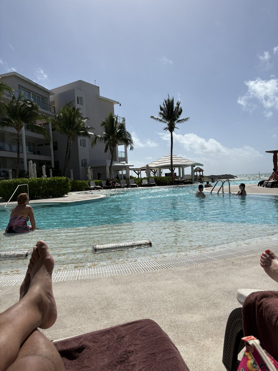 Out of rat race on ✔️ 
Speak next week (maybe)