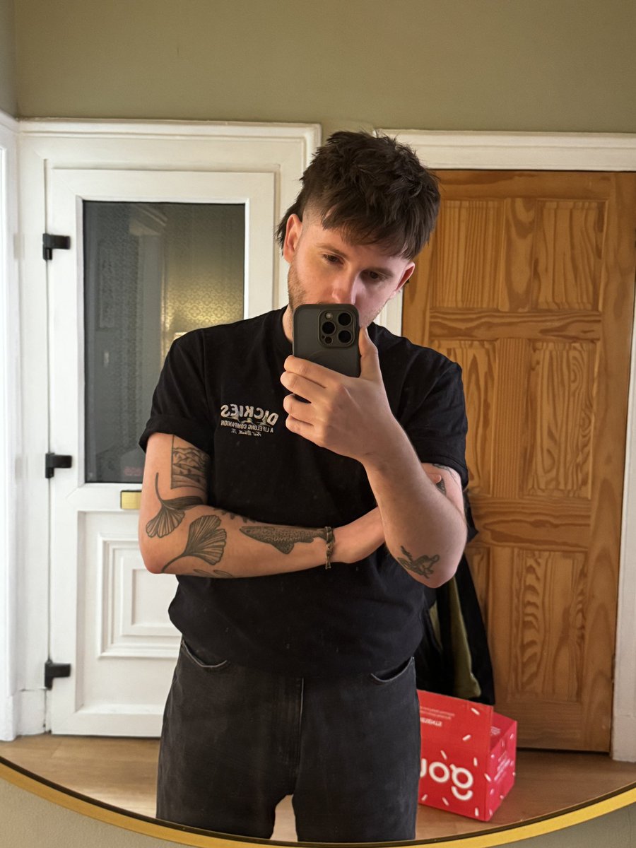 malborobread's tweet photo. It’s been above 60 degrees every day this week so I cut a mullet in this morning before work. https://t.co/TZt0s76jwr