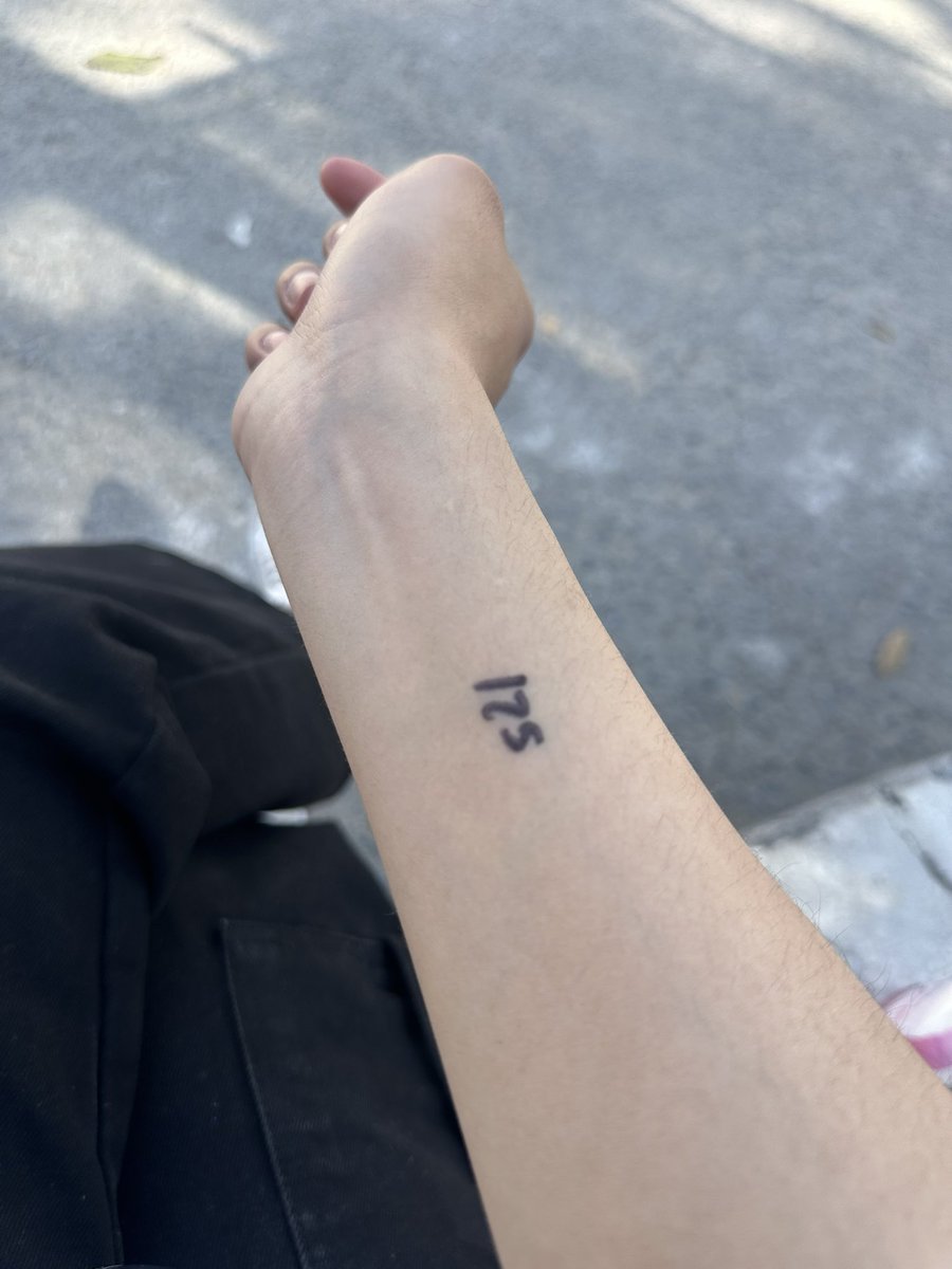 _zunui's tweet photo. @jungkookftwonu Un lugar 125 les va a ganar en la barricada https://t.co/J3UAYcjr7T
