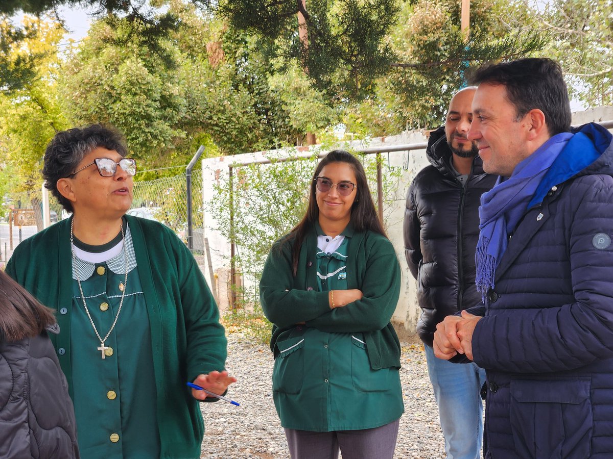 TadeoGZ's tweet image. En #Malargüe estamos #RecorriendoEscuelas 👉 La comunidad del Colegio Diocesano San José nos recibió para conocer la institución.

Mucho trabajo y compromiso para educar y acompañar a cientos de estudiantes de todos los niveles.