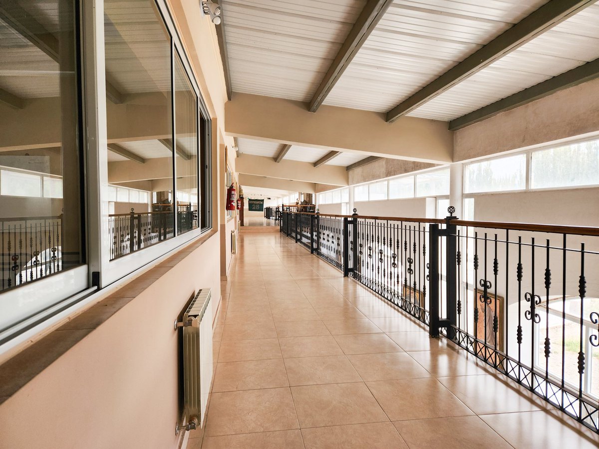 TadeoGZ's tweet image. En #Malargüe estamos #RecorriendoEscuelas 👉 La comunidad del Colegio Diocesano San José nos recibió para conocer la institución.

Mucho trabajo y compromiso para educar y acompañar a cientos de estudiantes de todos los niveles.