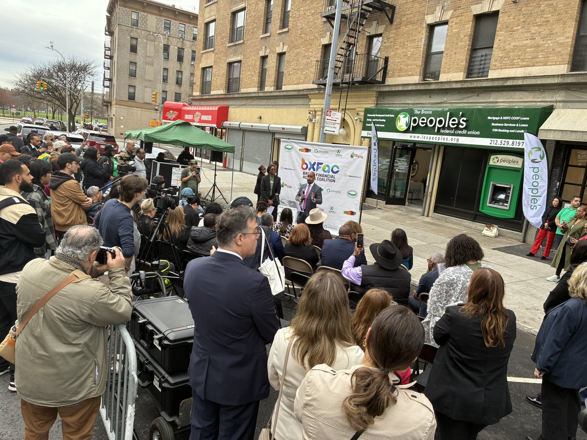 Public Bank NYC (@publicbanknyc) on Twitter photo Big day in the Bronx! Founding Public Bank NYC member <a href="/LESPeoplesFCU/">LES PEOPLE'S FCU</a> just opened its first Bronx branch—bringing banking to its third borough.
Imagine what a NYC public bank could help bring people-powered credit unions to every neighborhood.
Learn more: amny.com/opinion/op-ed-… Big day in the Bronx! Founding Public Bank NYC member <a href="/LESPeoplesFCU/">LES PEOPLE'S FCU</a> just opened its first Bronx branch—bringing banking to its third borough.
Imagine what a NYC public bank could help bring people-powered credit unions to every neighborhood.
Learn more: amny.com/opinion/op-ed-…