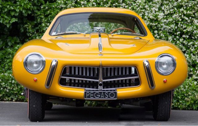 JoseLuisSTAP's tweet photo. #TalDiaComAvui, el 4 d'abril de 1953, es presenta al New York International Auto Show el #Pegaso Z102 Cúpula fabricat per #ENASA a #LaSagrera. El 2016, l'única unitat que existeix va obtenir el premi Best of the Show of Sports en el certamen d'Amelia Island. https://t.co/KHNcImz3fP