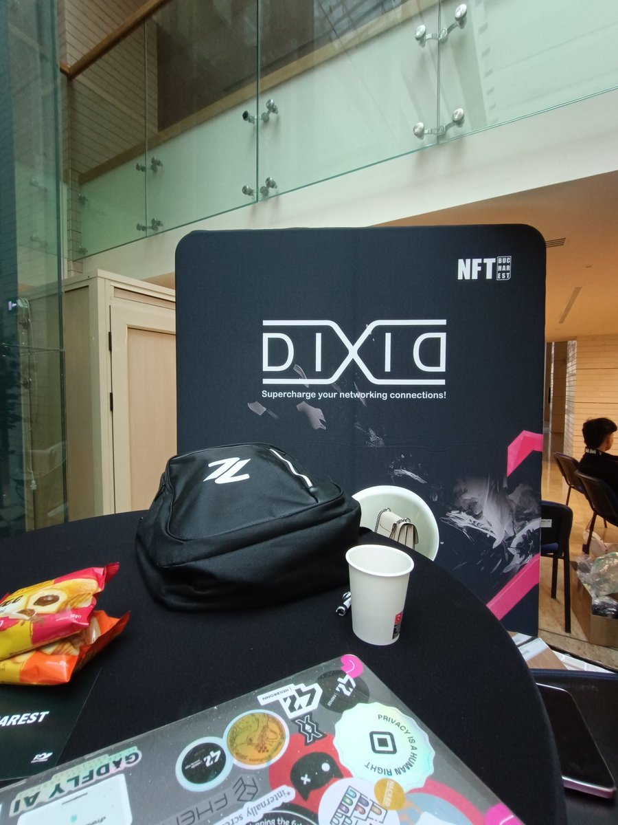 MandragorETH's tweet image. Today at @ethbucharest_ I had the opportunity to discover
 @dixidcards and I really loved their amazing idea to make networking easier!! #DIXID, #ethbucharest, #vectorpunks
