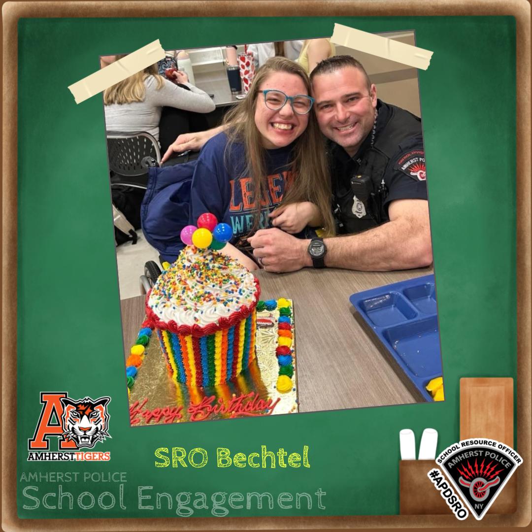 amherstpoliceny's tweet image. [AMHERST POLICE, NY] -- Happy Birthday Angelina 🎉🎂🎁🎈🥳

#APDSRO
@AmherstCSD