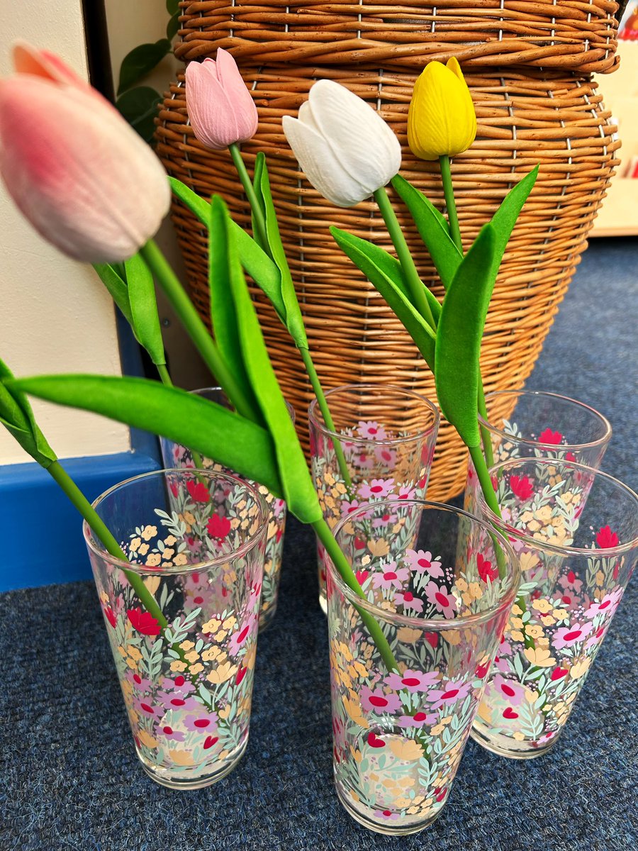 Field House Infant School & Nursery (@fieldhouseinfs) on Twitter photo A lovely end of term Springtime Show performed by our wonderful children and end of term gifts for our equally wonderful staff. Thanks everyone for making FH a special place to be. ❤️<a href="/embarkfed/">Embark Federation</a> A lovely end of term Springtime Show performed by our wonderful children and end of term gifts for our equally wonderful staff. Thanks everyone for making FH a special place to be. ❤️<a href="/embarkfed/">Embark Federation</a>
