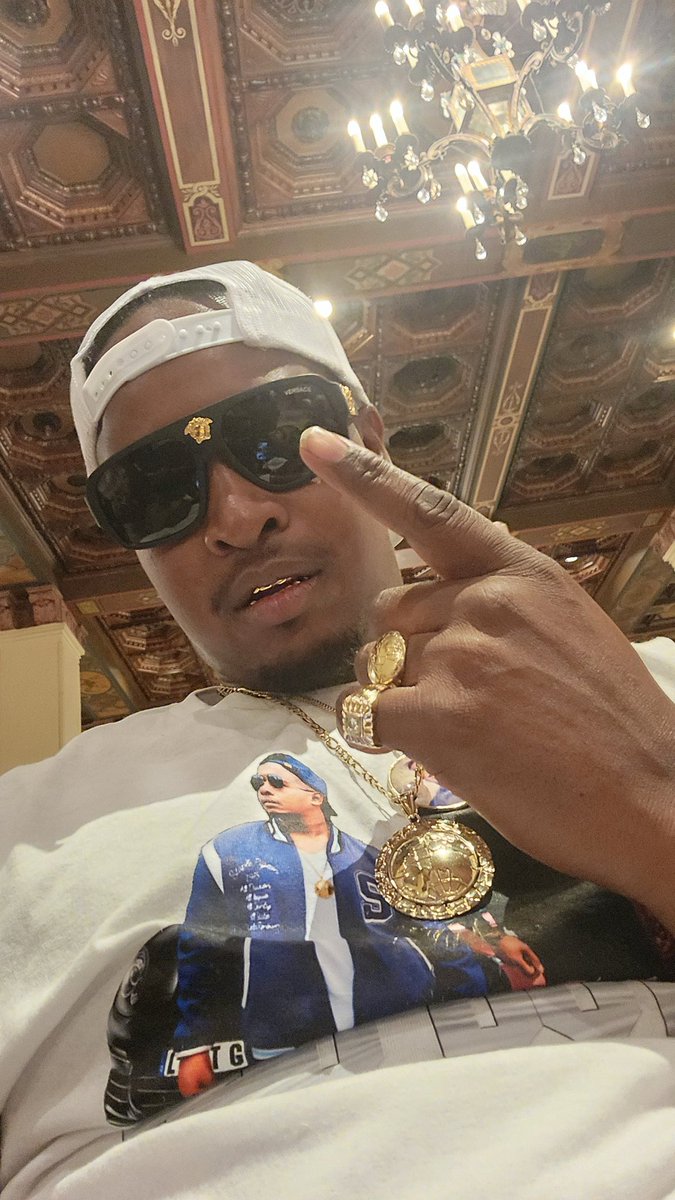 L_Dot_G's tweet photo. U may only have 1 shot so make it count 😎🚀💪🏿🎯 #LDotG #DatsMe #TrueMusicTalent 
.
.#soild #livelife #birthday #blessed #keepitreal #nocut #fyp #like #follow #share #foryourpage #indie #florida #jacksonville #jaxnightlife #next2blow #discoverpage #music #LifeToShort #lifestyle https://t.co/pg1gbABYQS