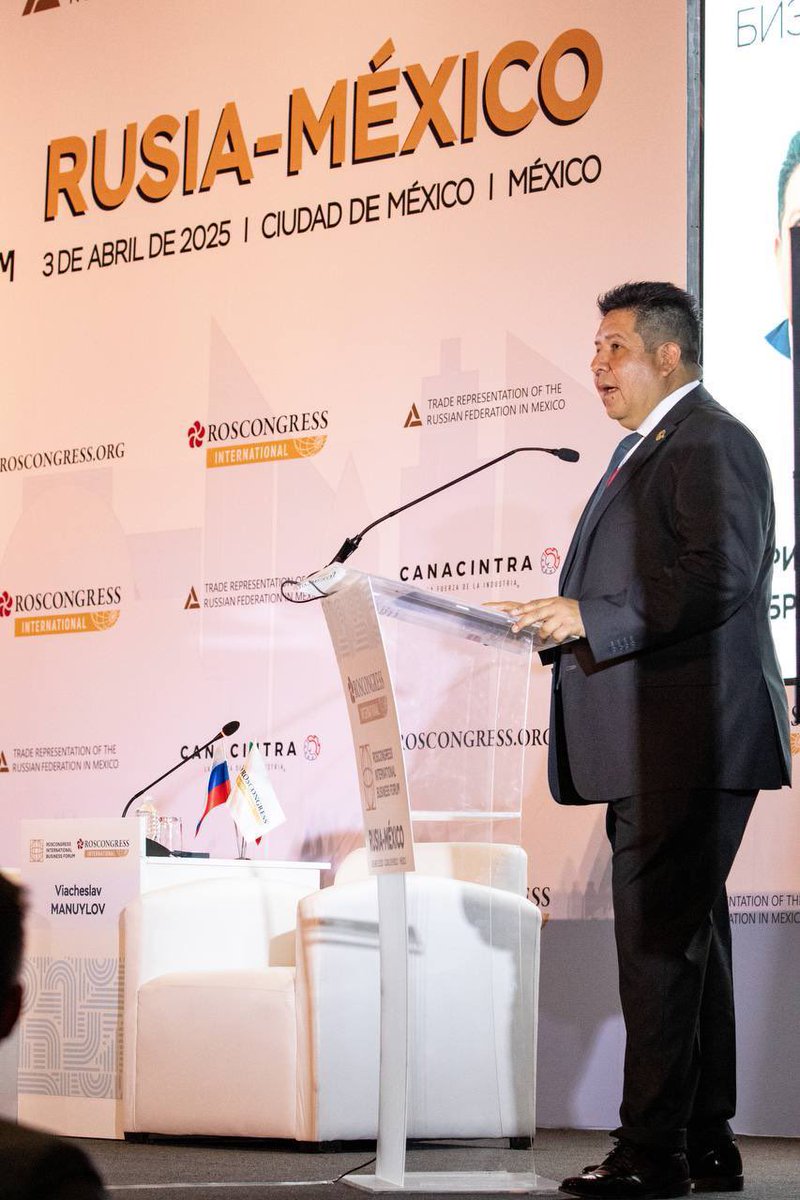EmbRusiaMexico's tweet photo. 🇷🇺🇲🇽Foro Empresarial Rusia-México se celebró en Ciudad de México  

El 3 de abril, Ciudad de México acogió el Foro Empresarial “Rusia-México”, que reunió a destacados expertos, representantes empresariales, políticos y funcionarios de ambos países.  

Con palabras de bienvenida intervinieron N.Sofinskiy, Embajador de Rusia en México, C.Barrera Romero, Vicepresidente Nacional de Relaciones Institucionales de la CANACINTRA, J.Shrem Serur, directora General del Instituto de Promoción Turística de la Ciudad de México, y A.Valkov, Subdirector de la Fundación Roscongress y Director del Foro Económico Internacional de San Petersburgo.  

El foro se convirtió en una importante plataforma para debatir las perspectivas de la cooperación económico-comercial y las nuevas oportunidades de negocio en el contexto de los desafíos globales.

📎Conoce más: https://t.co/PJ4et9adXh