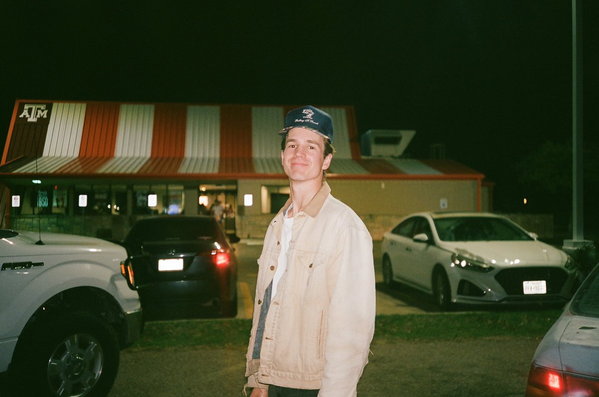 kellertcox's tweet image. Hi this is me Keller- an up-and-comer musician that is very addicted to dopamine because he doesn’t have anyone to manage his accounts yet… SOMEBODY PLZ HELP ME LOL