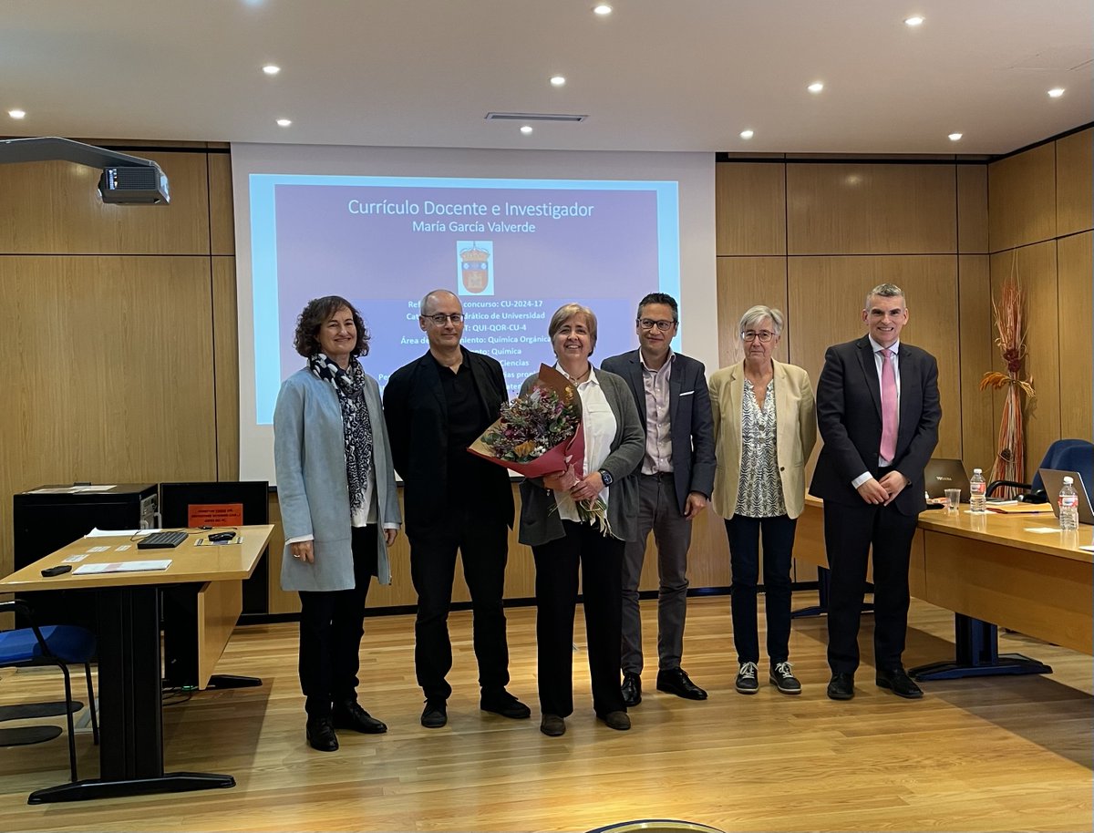 🎉 Fantastic news for our group!
We're thrilled to share that María García Valverde has been promoted to Full Professor! 🥳
A well-deserved recognition of their dedication, excellence, and inspiring leadership.
Huge congratulations! 👏👏