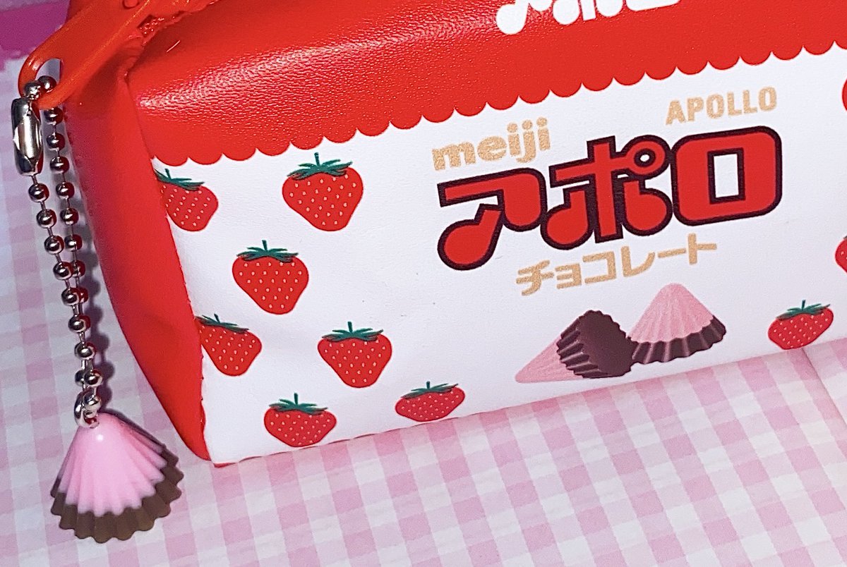 mezzocake's tweet photo. meiji apollo charm made by me 。。♡ https://t.co/58SnnNY2tZ